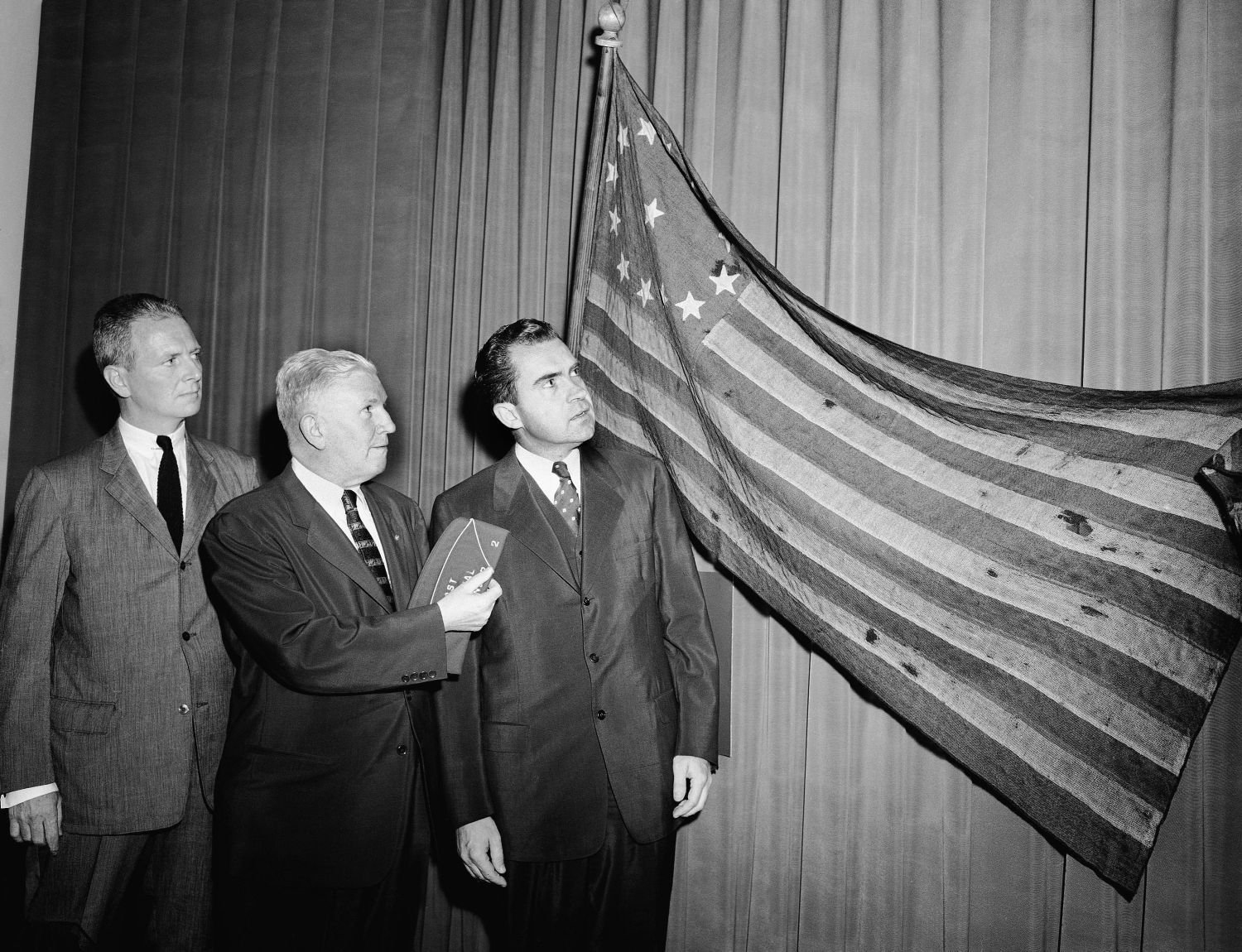 Oldest U.S. flag in existence; Old Glory